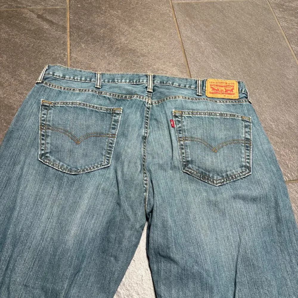 Levi Strauss 40/30 Medium Wash 559 Jeans Red Tag High Rise Relaxed Straight
